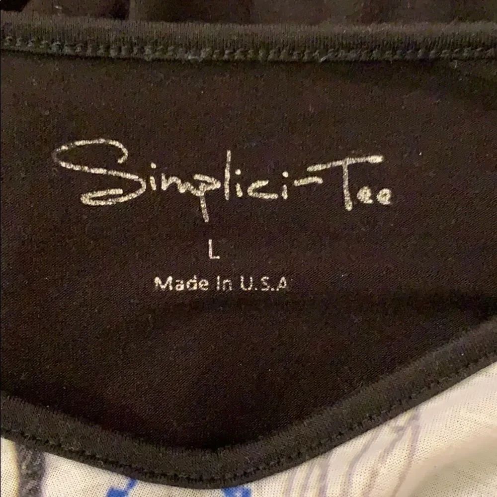 🌼🌼Simplici Tee blouse 🌼🌼 - Picture 5 of 5